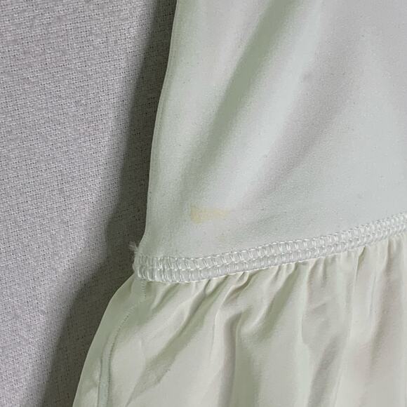 OFFLINE By Aerie M Real Me Ruched Flowy Short Air White Flowy Overlay - Picture 7 of 10